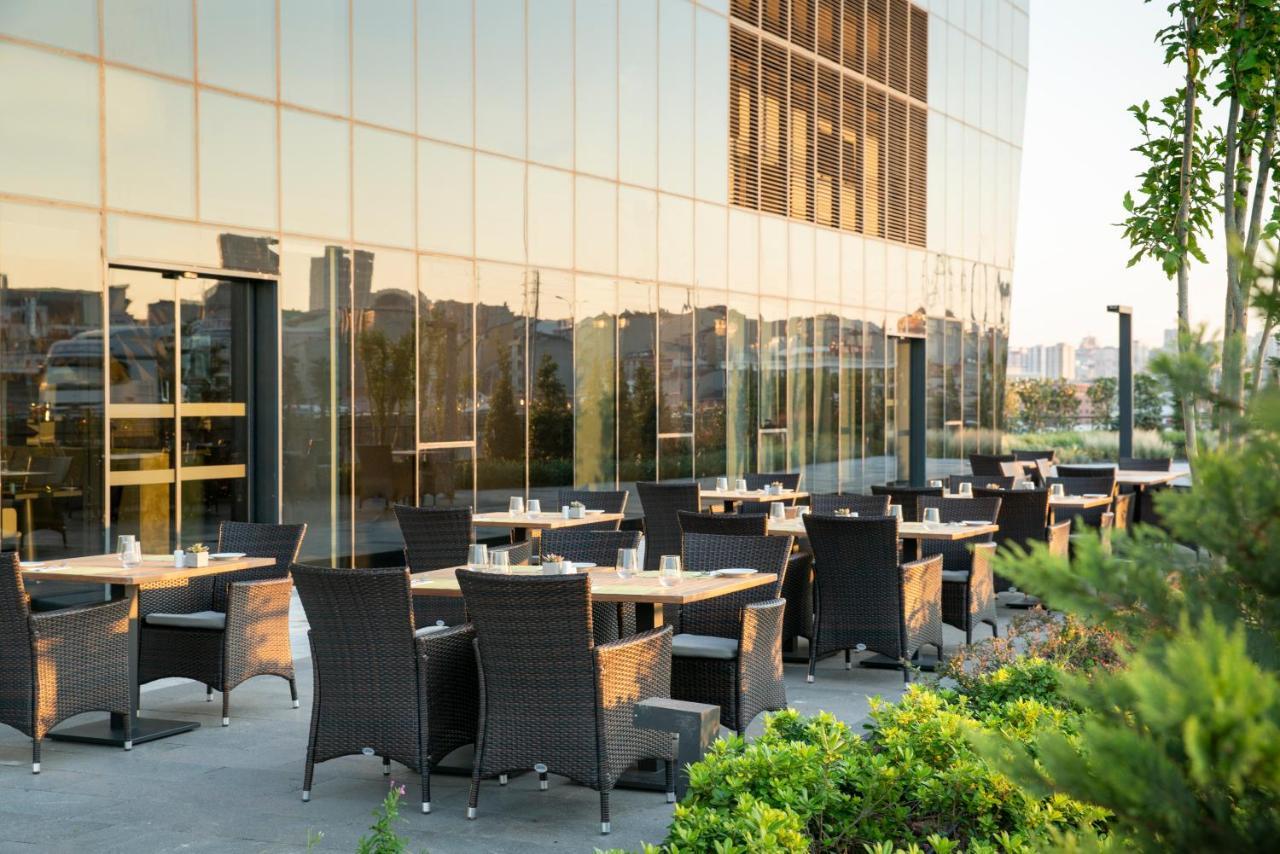 Centro Westside By Rotana מלון 4*