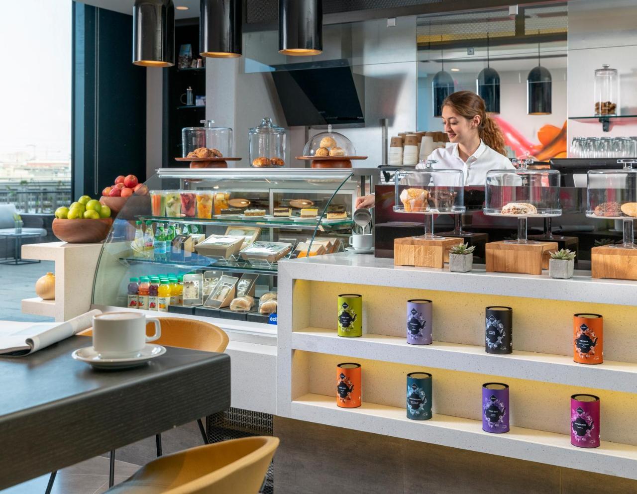 מלון Centro Westside By Rotana